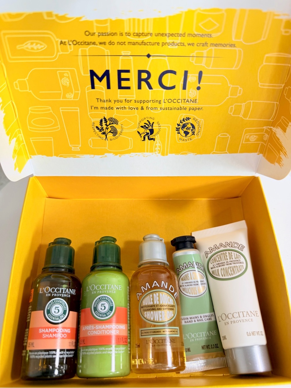 L'Occitane 5pc Women Bath & Body Travel Set — NWT